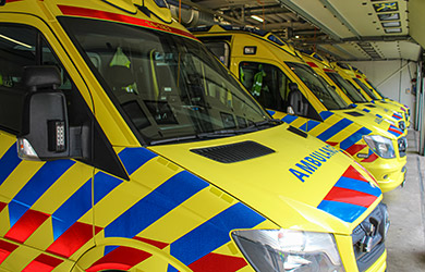 Ambulance spoedrit naar Keizerstraat in Gorinchem